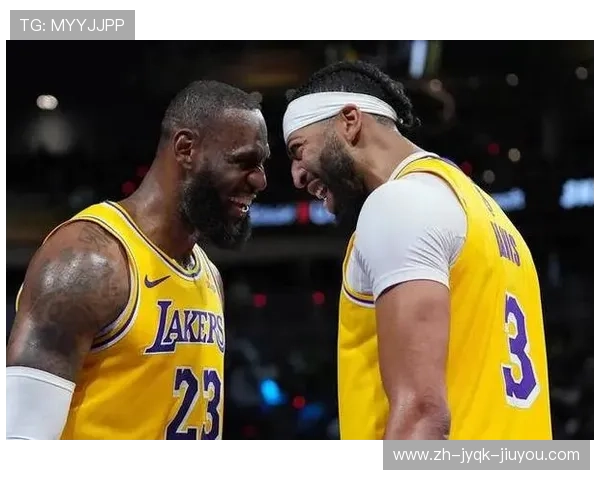 火箭队与湖人队比赛中双方球员数据对比分析